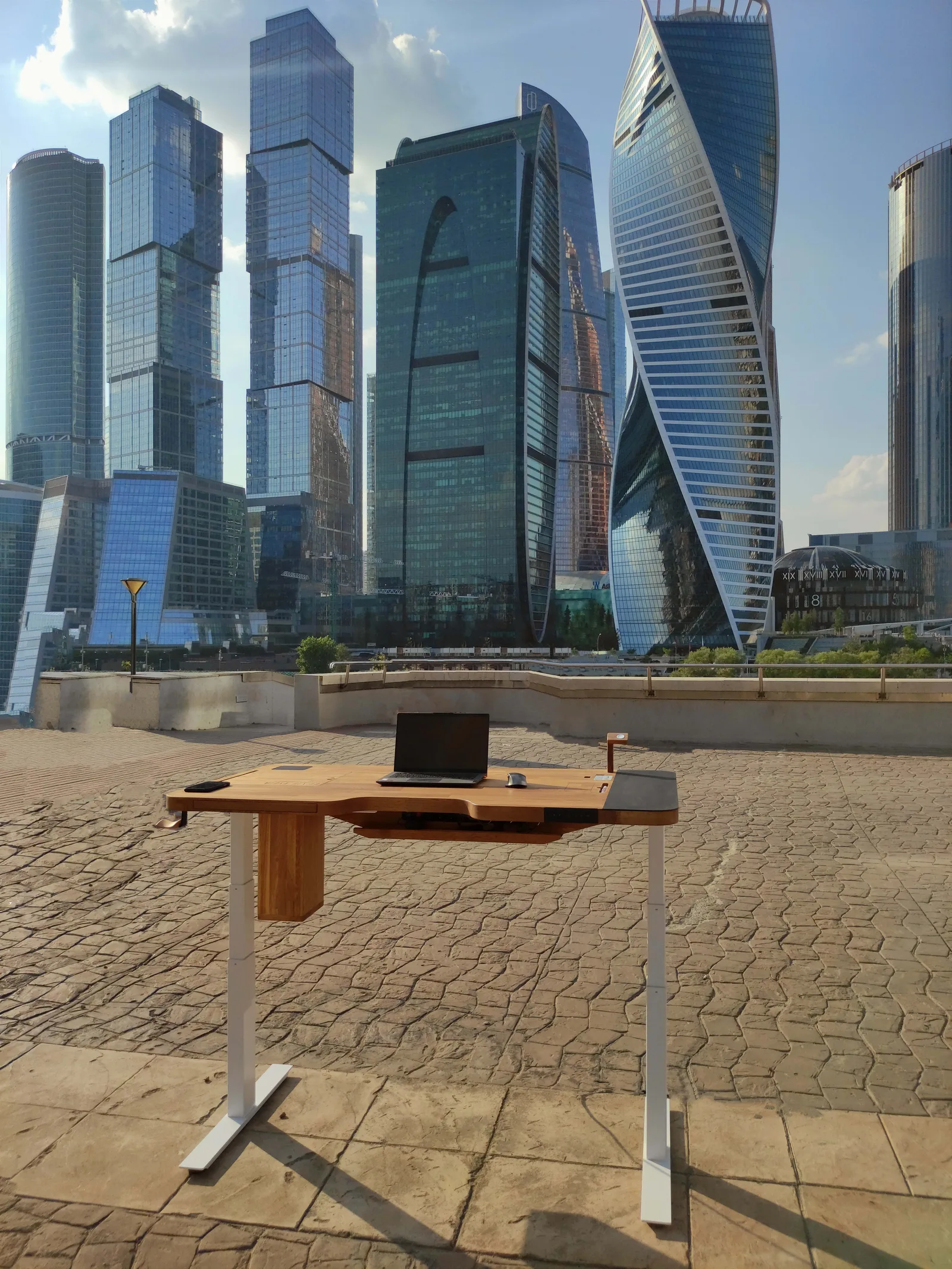 Умный стол в Москва Сити